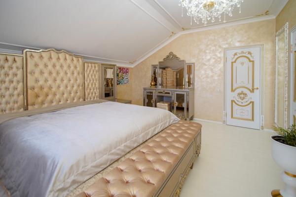 Шикарный дом с бассейном, баней и фонтаном в Краснодаре — фото 3